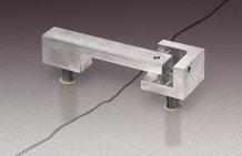 4415_3D_Crackmeter_Installation